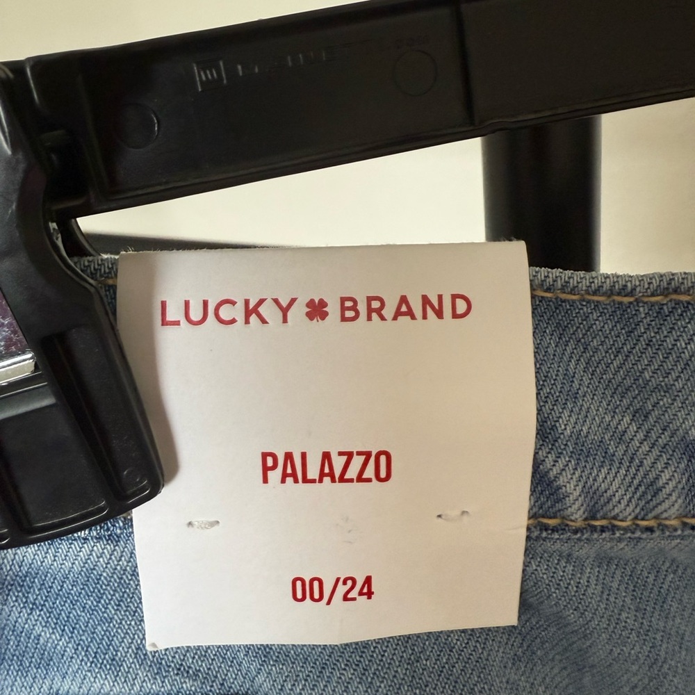 Lucky Brand Blue Denim Jeans - Picture 4 of 10
